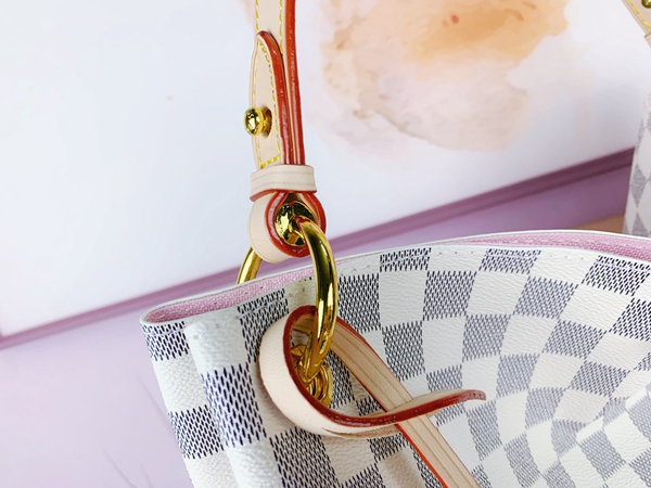 ルイヴィトンバッグ内部構造